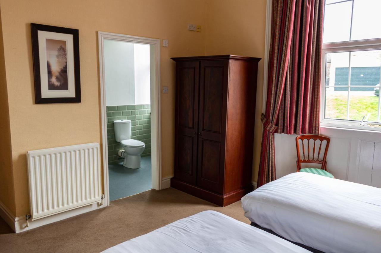 The Buck Hotel Рийт Екстериор снимка